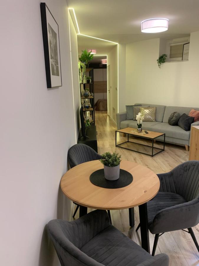 Moderno Apartament كراكوفيا المظهر الخارجي الصورة